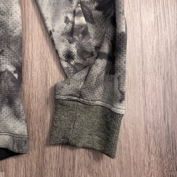 👝CLEAR OUT BNWOT Lululemon Textured Tech Hoodie Size S Diamond Dye Raw - Picture 4 of 10